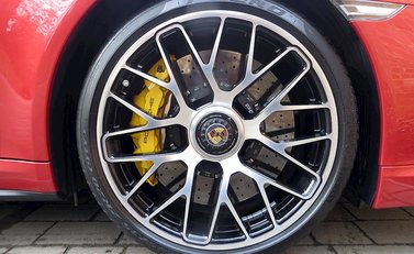 Porsche 911 (991) Turbo S 10