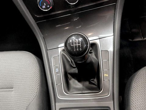 Volkswagen Golf 1.0 TSI SE Nav Hatchback 5dr Petrol Manual Euro 6 (s/s) (110 bhp) 17