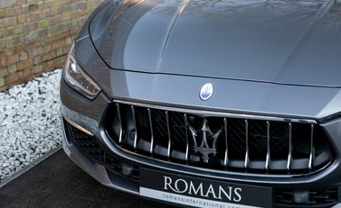 Maserati Ghibli GranLusso 22