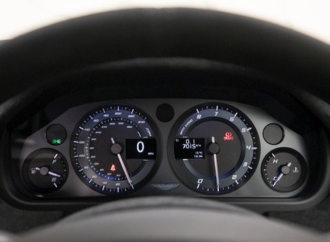 Aston Martin Vantage GT8 14