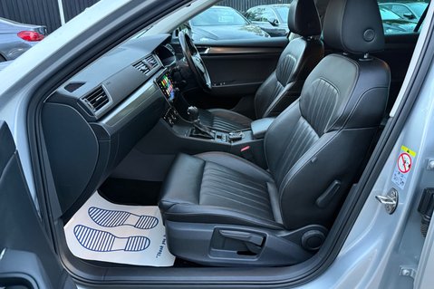 Skoda Superb SE L IV DSG PLUG IN HYBRID -ONE OWNER -FULL SERVICE HISTORY 21