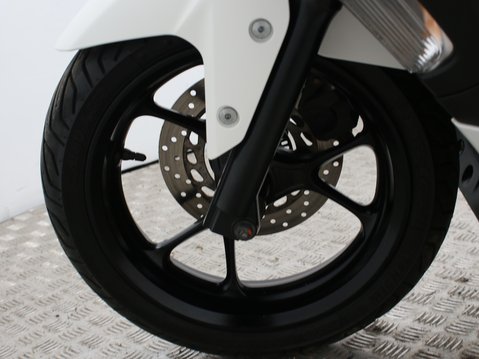 Yamaha Nmax 125 GPD125-A ABS 19