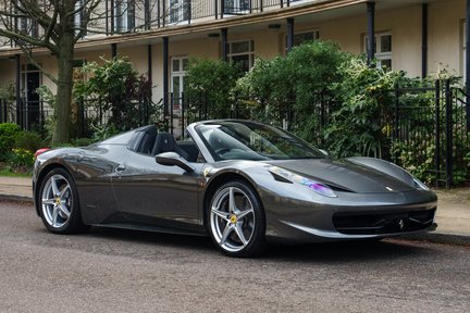 Ferrari 458 SPIDER 2