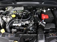 Renault Clio ICONIC TCE BOSE 44