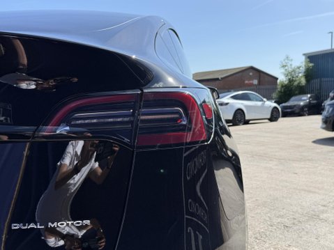 Tesla Model Y (Dual Motor) Long Range SUV 5dr Electric Auto 4WDE (384 bhp) 17