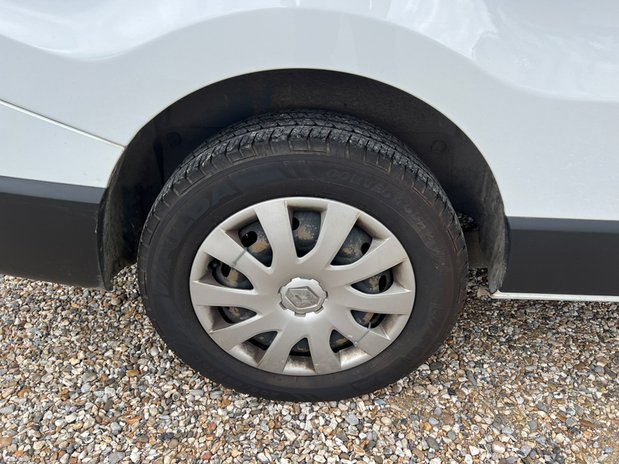 Renault Trafic LWB L2H1 Low Roof Business LL30 Air Con Sensors EURO 6 NO VAT 15