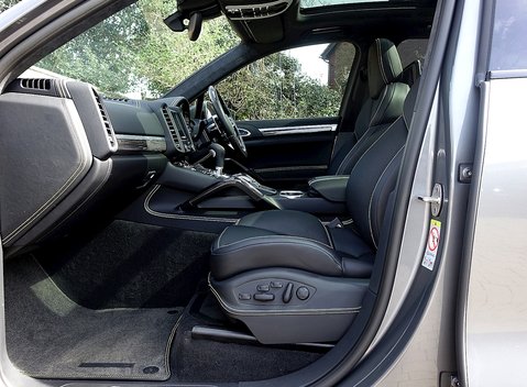 Porsche Cayenne S Diesel 12