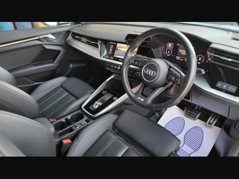 Audi A3 TFSI S LINE MHEV 2
