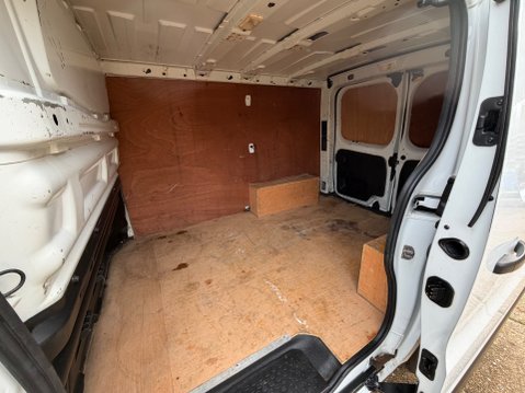 Renault Trafic SL27 SPORT DCI S/R P/V 16