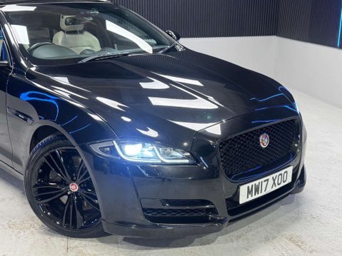 Jaguar XJ 3.0d V6 R-Sport Saloon 4dr Diesel Auto Euro 6 (s/s) (300 ps) 13