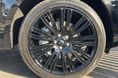 Land Rover Range Rover Sport D300 MHEV HSE Dynamic Black Auto 4WD Euro 6 (s/s) 5dr 36