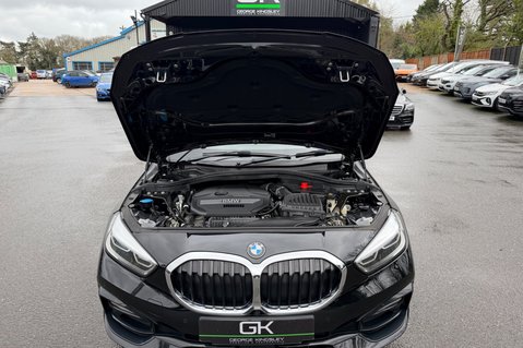 BMW 1 Series 118I SPORT - 1 OWNER -REVERSE CAMERA - PARK ASSISTANT - COMFORT PACKAGE 55