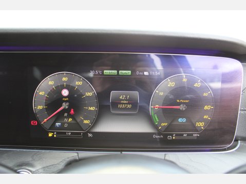 Mercedes-Benz E Class E 300 DE AMG LINE PREMIUM 19