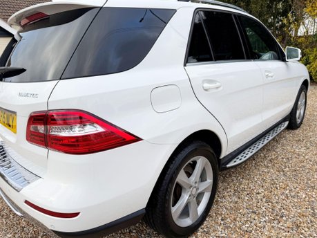 Mercedes-Benz M Class 3.0 ML350 V6 BlueTEC SE (Executive) G-Tronic 4WD Euro 6 (s/s) 5dr 10