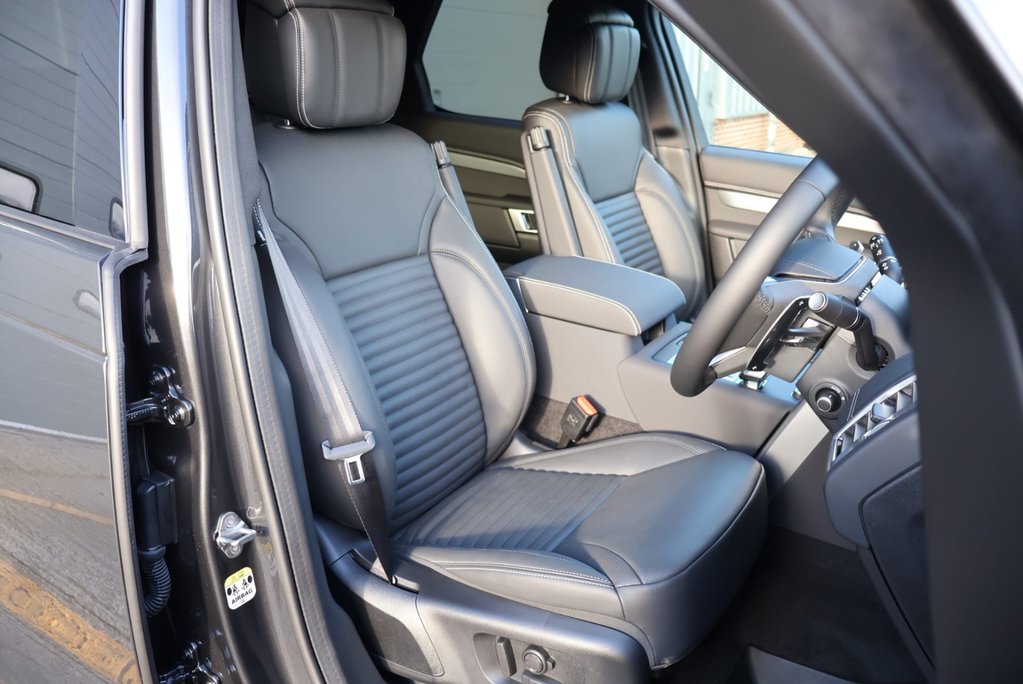 Land Rover Discovery BRAND NEW COMMERCIAL DYNAMIC HSE 22 inch wheels   11