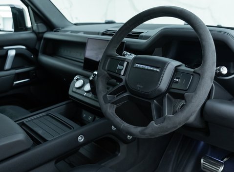 Land Rover Defender 110 V8 10