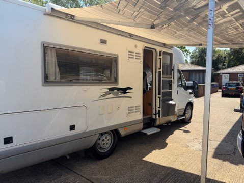 Laika Evovip R718 FIXED BED 4 BERTH LOW PROFILE COACH BUILT MOTORHOME 28