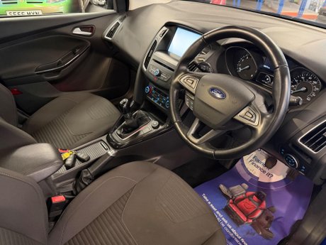 Ford Focus 1.0T EcoBoost Titanium Euro 6 (s/s) 5dr 12