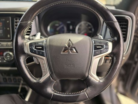 Mitsubishi Outlander 2.4h TwinMotor 13.8kWh 4h SUV 5dr Petrol Plug-in Hybrid CVT 4WD Euro 6 (s/s 33