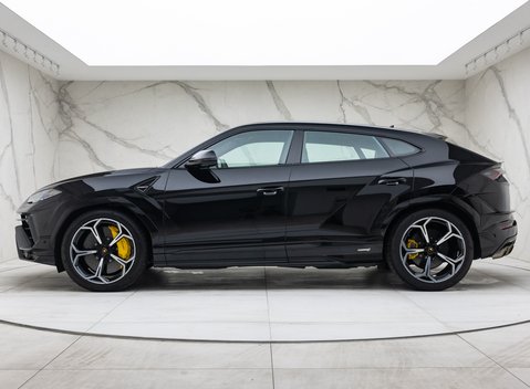 Lamborghini Urus S 5