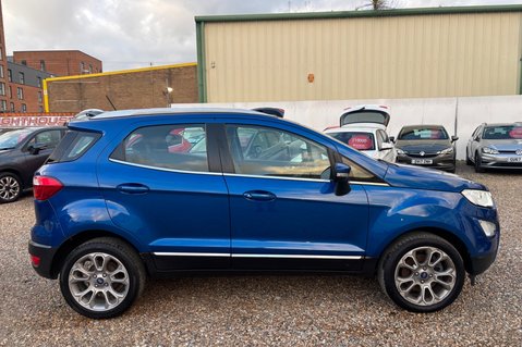 Ford Ecosport TITANIUM.. 5 SERVICES..LEATHER SEATS..REVERSING CAMERA..SAT NAV..BLUETOOTH 9
