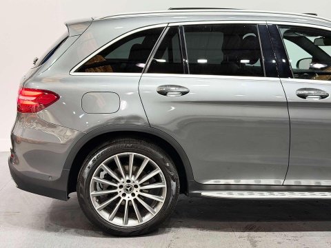 Mercedes-Benz GLC 2.1 GLC220d AMG Line (Premium) SUV 5dr Diesel G-Tronic 4MATIC Euro 6 (s/s) 14