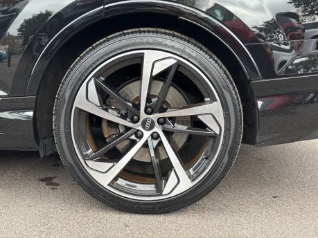 Audi Q7 TDI QUATTRO S LINE BLACK EDITION MHEV 5