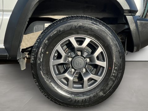 Suzuki Jimny 1.5 SZ5 ALLGRIP 3dr 12
