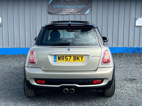 Mini Hatch 1.6 Cooper S Euro 4 3dr 8