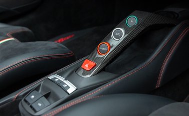 Ferrari 488 SPIDER 34