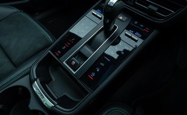 Porsche Macan GTS 27