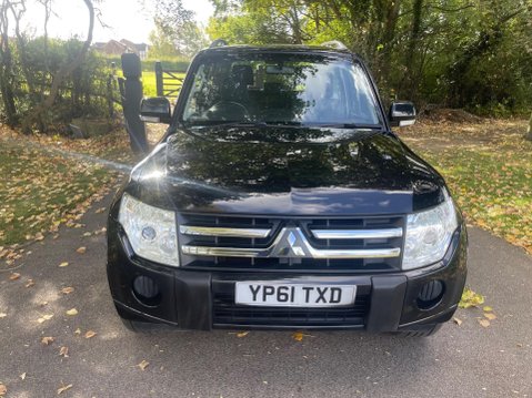 Mitsubishi Shogun 3.2 DI-DC Equippe Auto 4WD Euro 5 3dr SWB 24