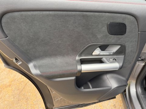 Mercedes-Benz GLA GLA 200 AMG LINE PREMIUM 41