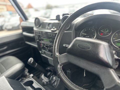 Land Rover Defender 110 TDI XS UTILITY WAGON DCB AIR CON 15