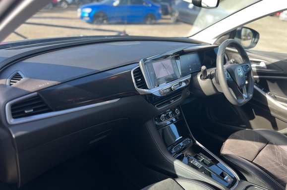 Vauxhall Grandland 1.5 Turbo D Ultimate Auto 26