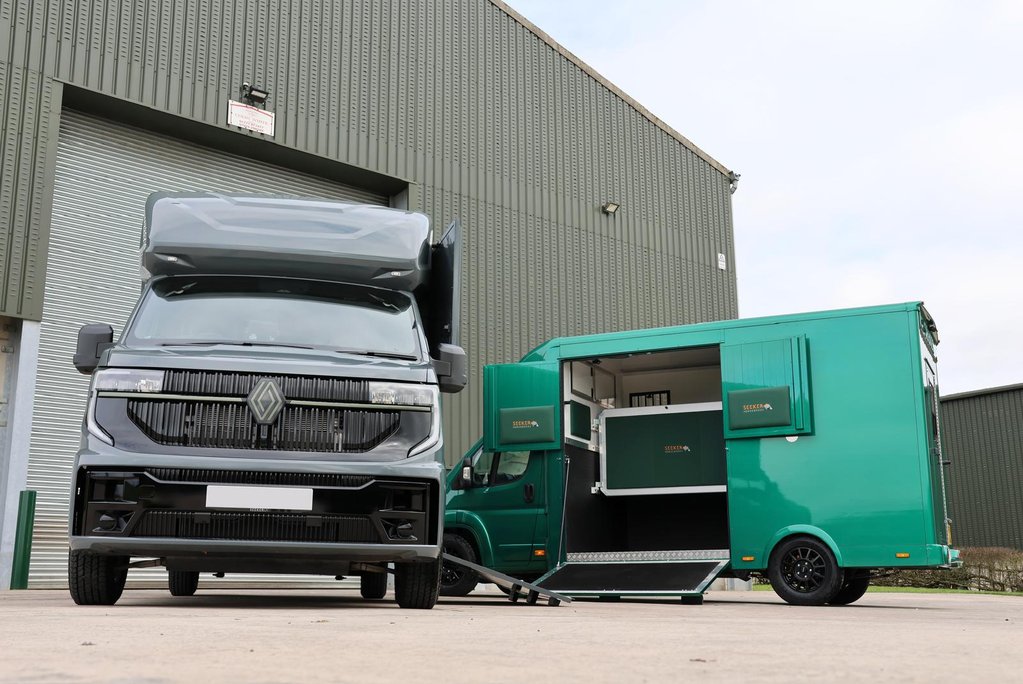 Vauxhall Movano BRAND NEW PRE REG DELIVERY MILES 3.5 TON HORSE BOX STALLION BUILT  14