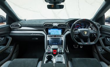 Lamborghini Urus Performante 19