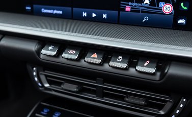 Porsche 911 Targa 4S (992) 30