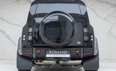 Land Rover Defender 110 D300 X 5