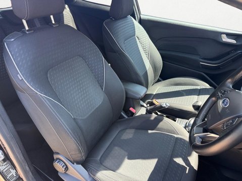 Ford Fiesta 1.0T EcoBoost Titanium Euro 6 (s/s) 3dr 10