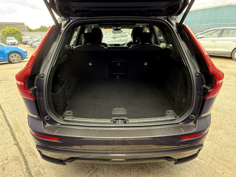 Volvo XC60 2.0 B5 MHEV R-Design SUV 5dr Petrol Hybrid Auto AWD Euro 6 (s/s) (250 ps) 20