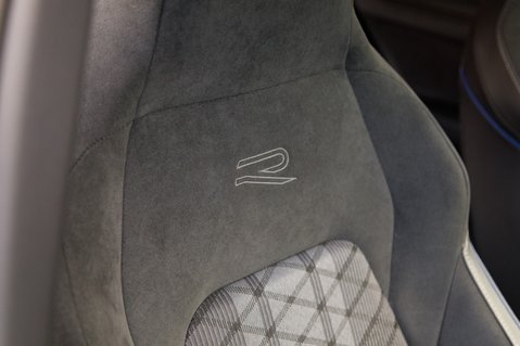 Volkswagen Golf BLACK EDITION TSI 36