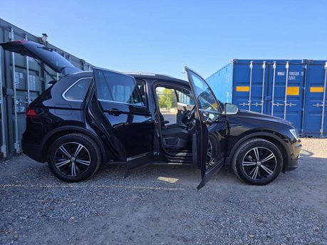 Volkswagen Tiguan 2.0 TDI SE Navigation SUV 5dr Diesel DSG Euro 6 (s/s) (150 ps) 9