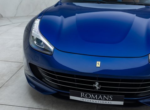 Ferrari GTC4 Lusso V12 30