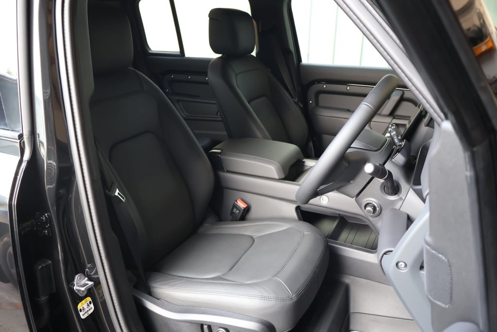 Land Rover Defender 110 2026 D350 HARD TOP X-DYNAMIC HSE GENUINE REAR SEATS FITTED STYLED BY SEEKER 18