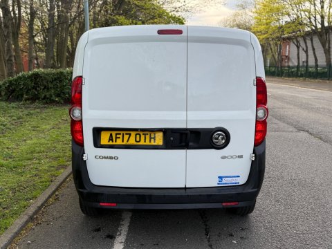 Vauxhall Combo 1.5 Turbo D 2300 Dynamic Crew Van L2 Euro 6 4dr 5