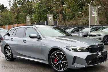 BMW 3 Series 330E M SPORT -VAT Q -DRIVING ASSISTANT PRO -PAN ROOF -H/K -M PRO PACK