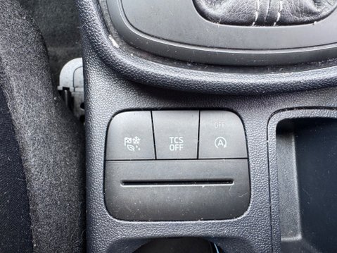 Ford Fiesta TITANIUM X 19
