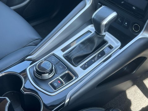 Mitsubishi Shogun Sport DI-D 4 34