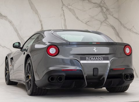 Ferrari F12 Berlinetta 3